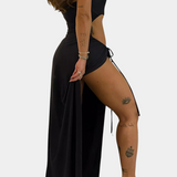Alba – Vestido Elegante Sin Tirantes con Toque Coqueto