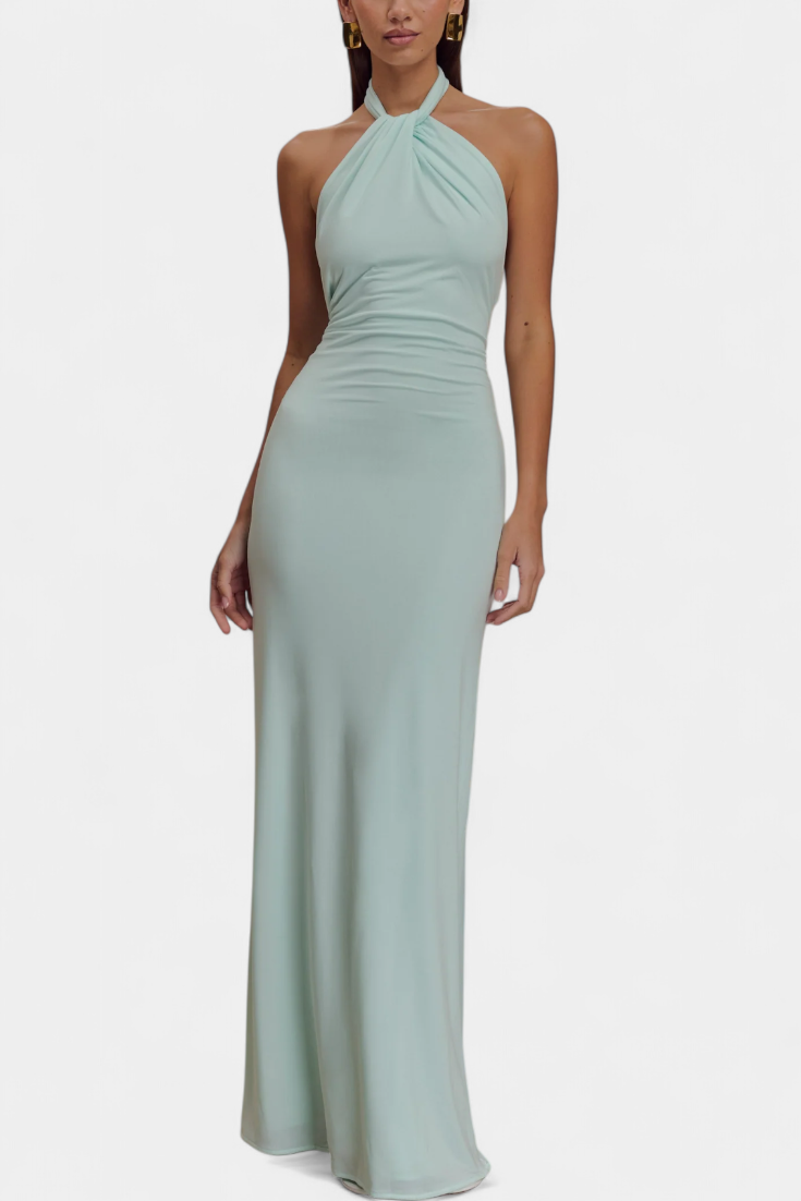 Clara – Vestido Halter Ajustado para Resaltar tu Belleza