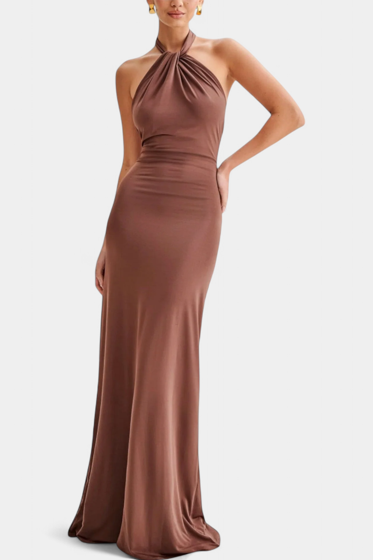 Clara – Vestido Halter Ajustado para Resaltar tu Belleza