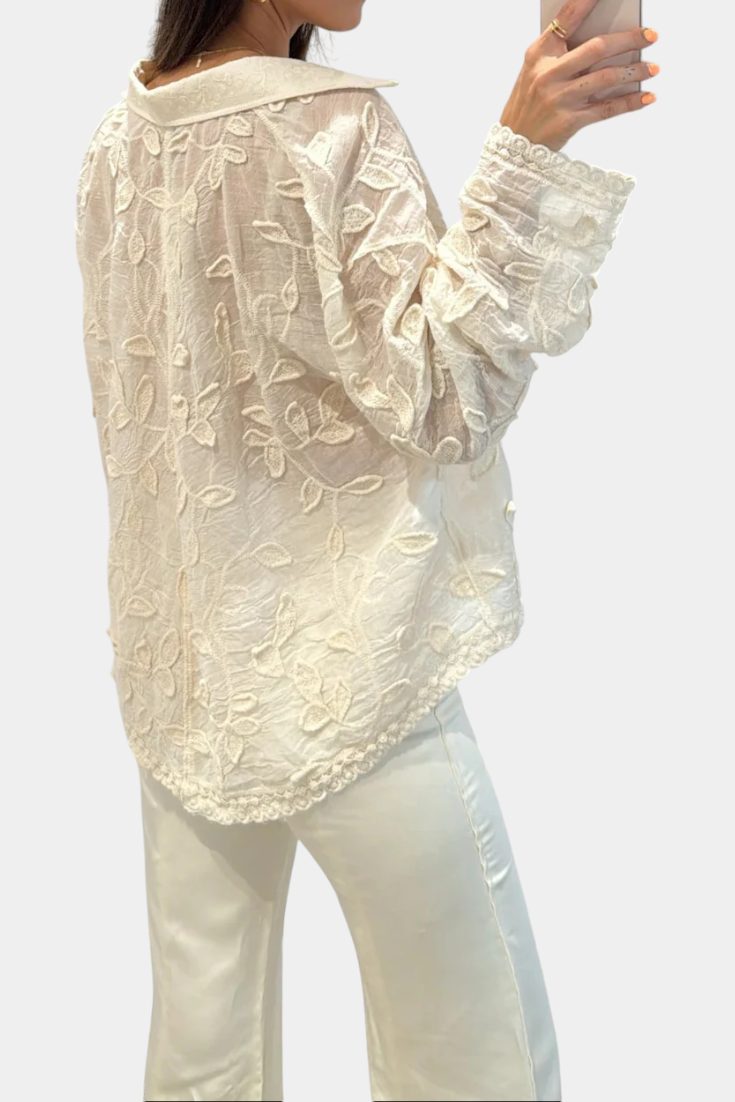Valentina – Camisa de Encaje Bordado que Transmite Elegancia Atemporal