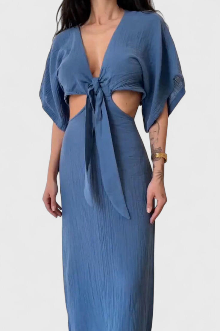 Nerea – Vestido Fluido con Lazo Frontal y Cut-Outs, Elegancia y Comodidad para Cada Ocasión