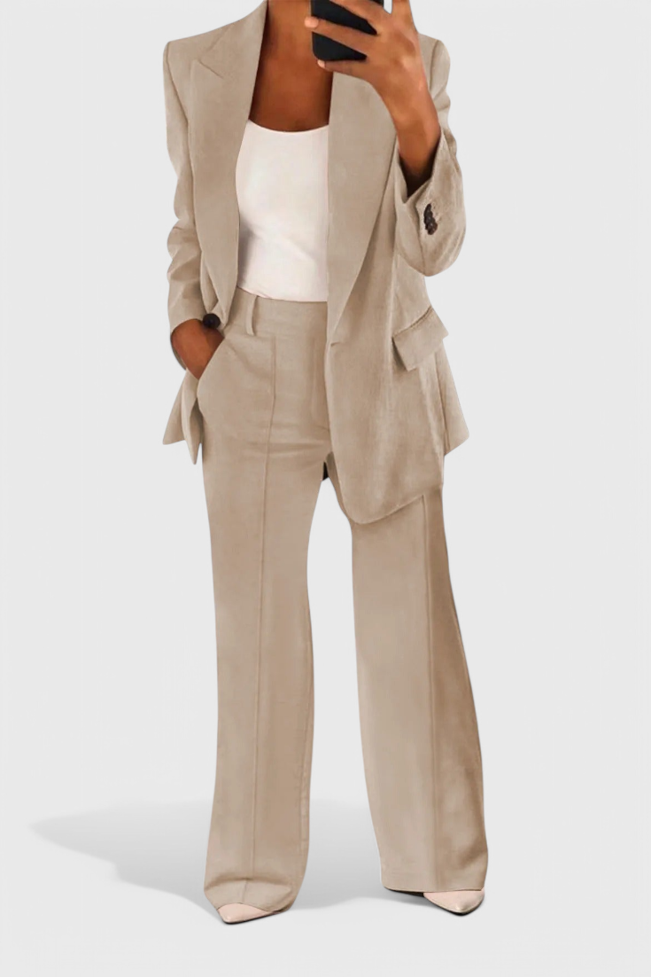 Clara – Conjunto Elegante de 2 Piezas para La Mujer Moderna