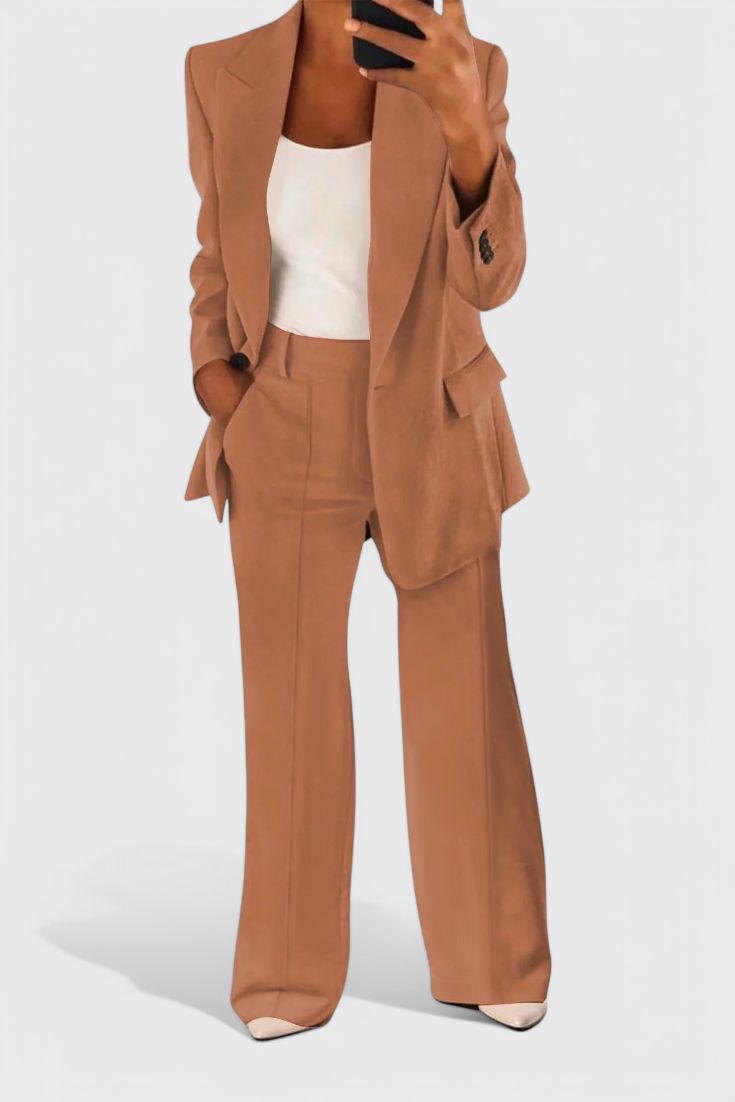 Clara – Conjunto Elegante de 2 Piezas para La Mujer Moderna