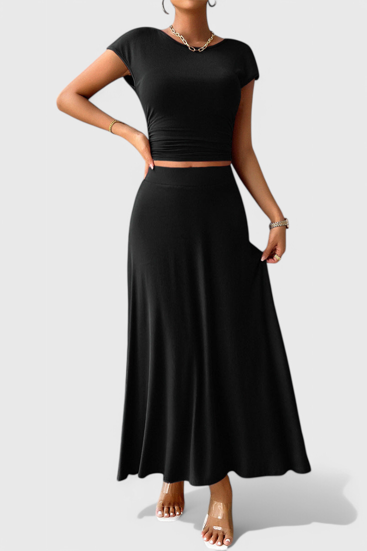 Elena – Conjunto Elegante de Top Corto y Falda Fluida para un Look Inigualable