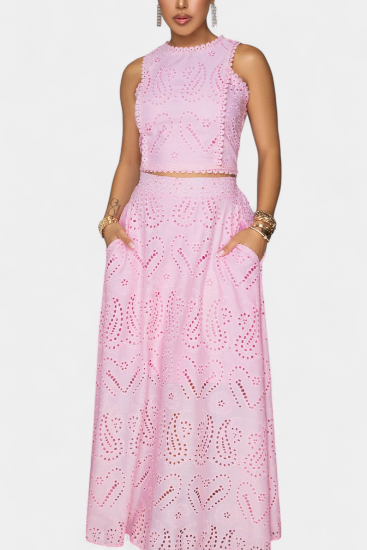 Teresa – Conjunto Elegante de Encaje Floral para un Estilo Sofisticado