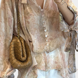 Clara – Blusa Ligera con Estampado Pastel para Días Soleados
